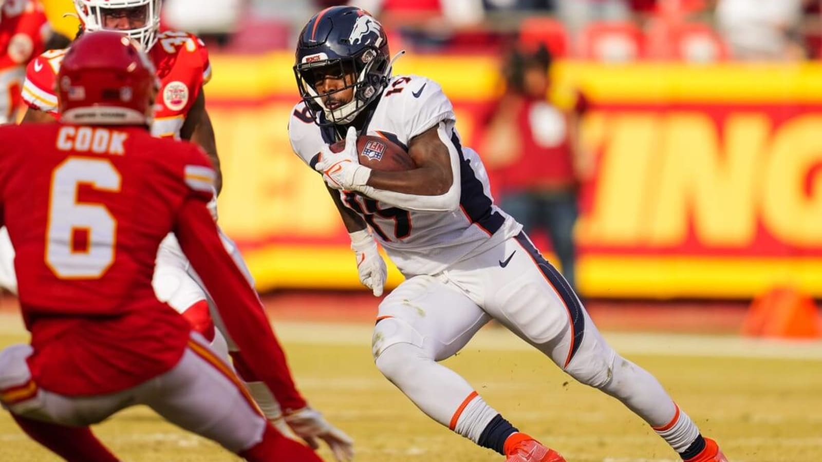 Broncos Predicted to Cut Expensive Veteran RB Chase Edmonds