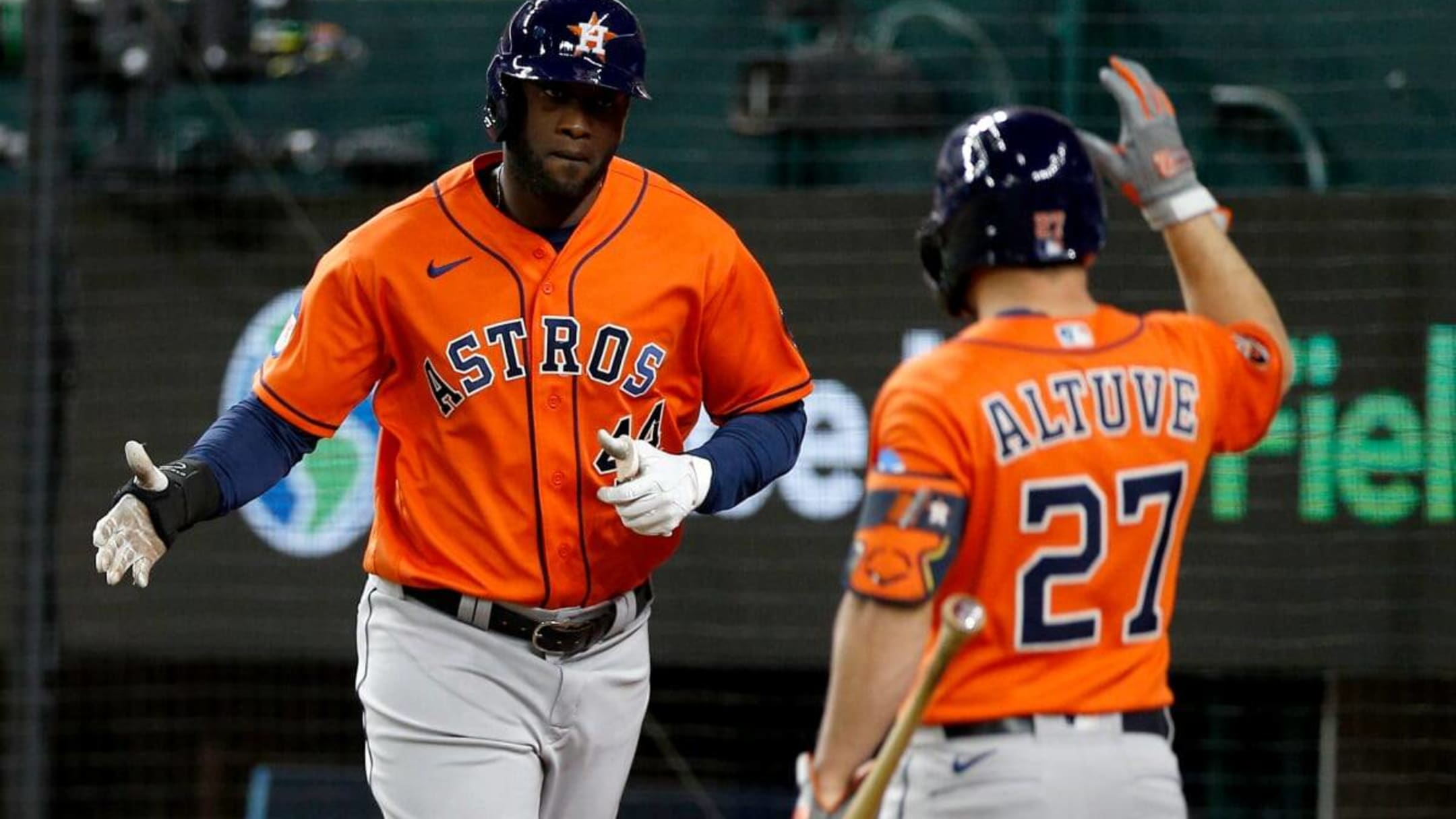 Cardinals slug past the Astros