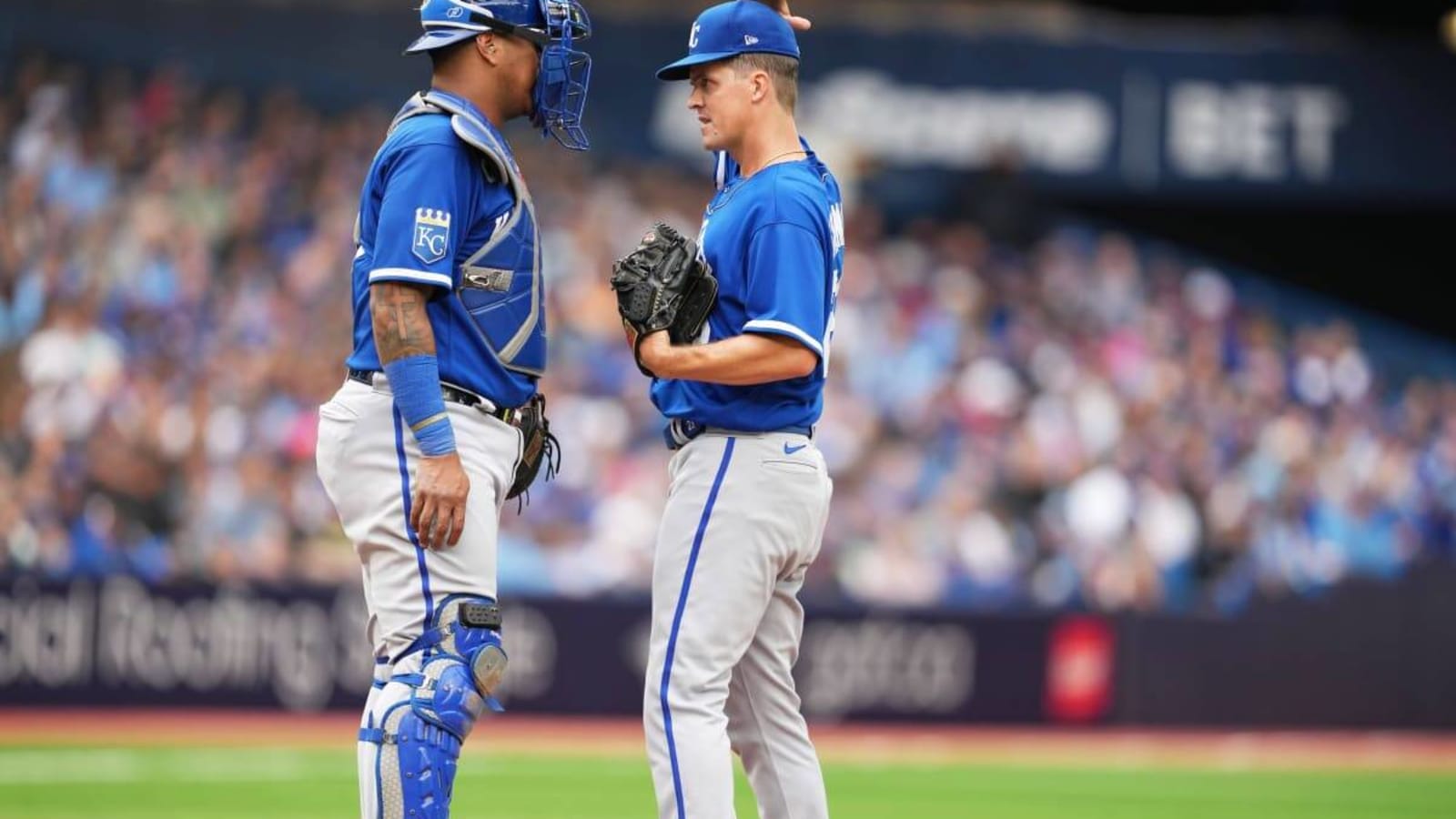 Zack Greinke's young son has already got a great bat flip