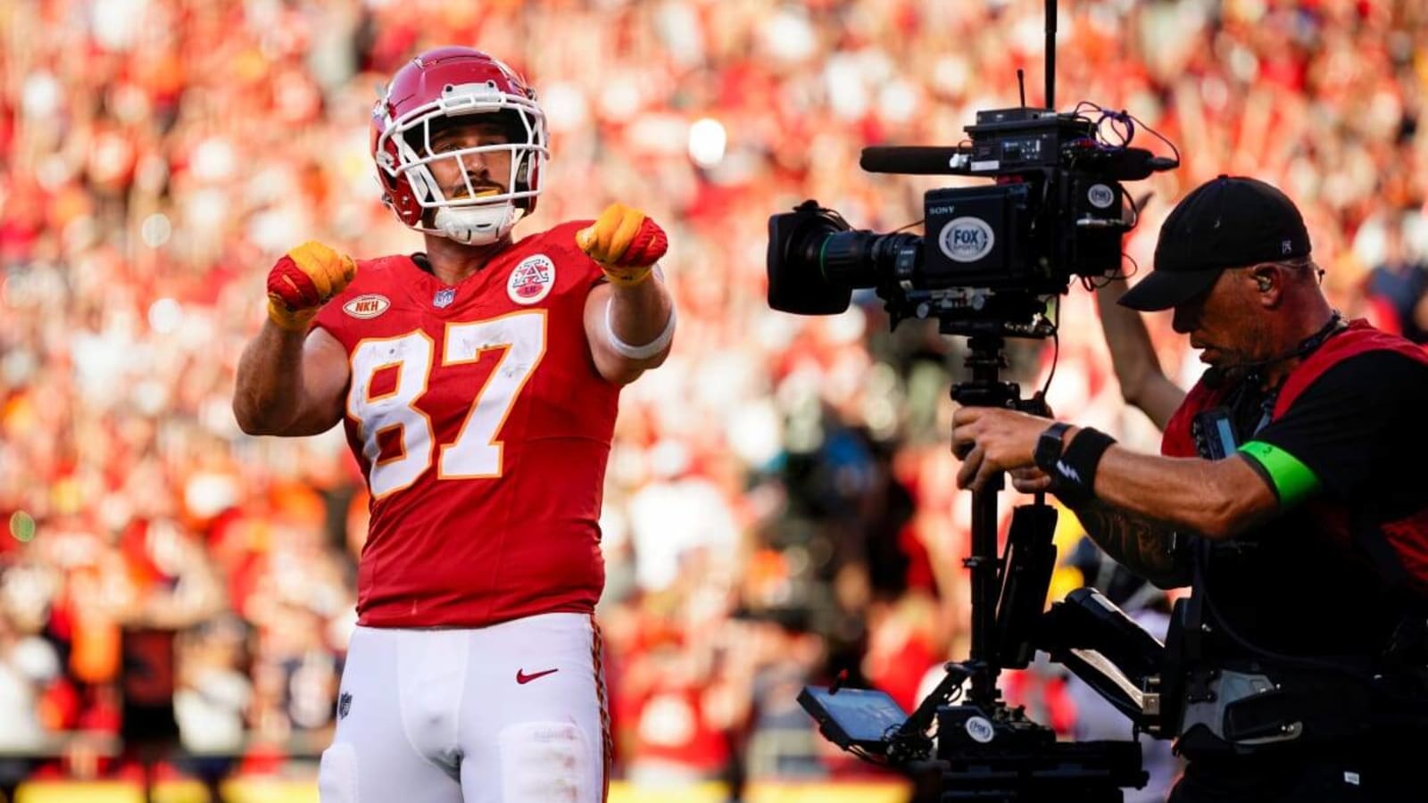 Look: Travis Kelce, Ahmad 'Sauce' Gardner Swap Jerseys