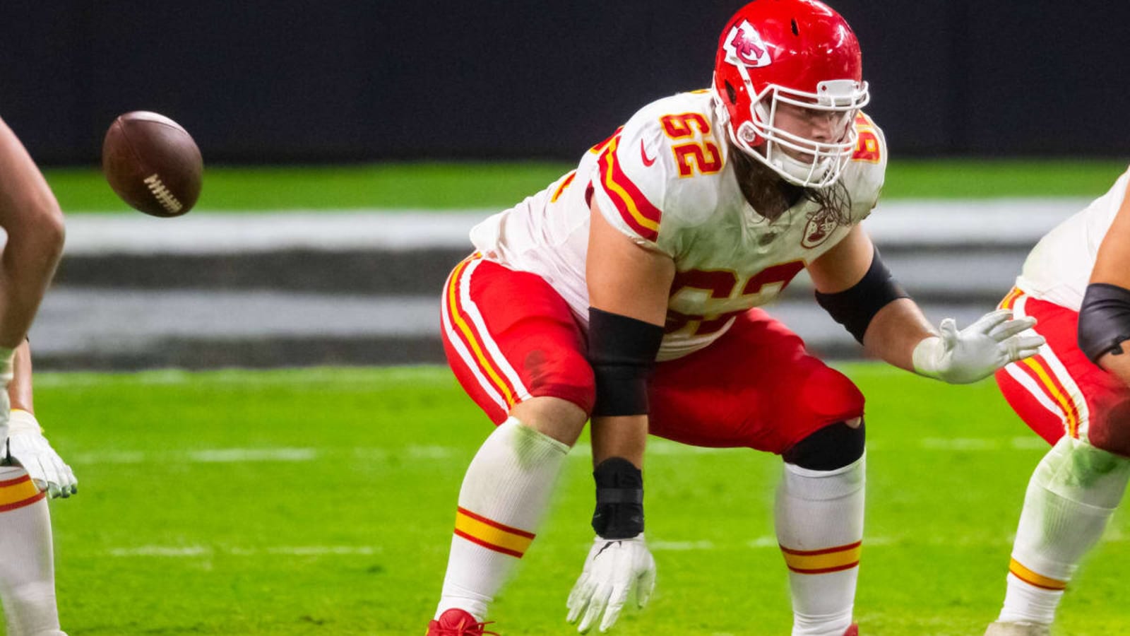 Report: Chiefs Sign Austin Reiter to Future Contract