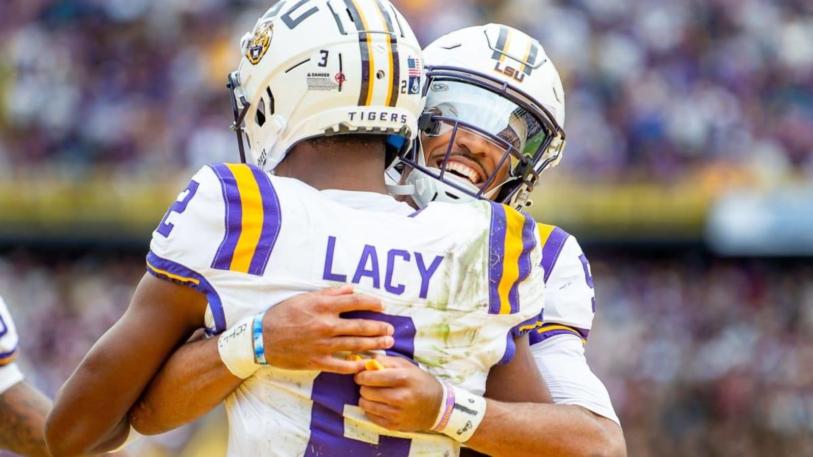 LSU WR Kyren Lacy Returning to Baton Rouge for Senior Season