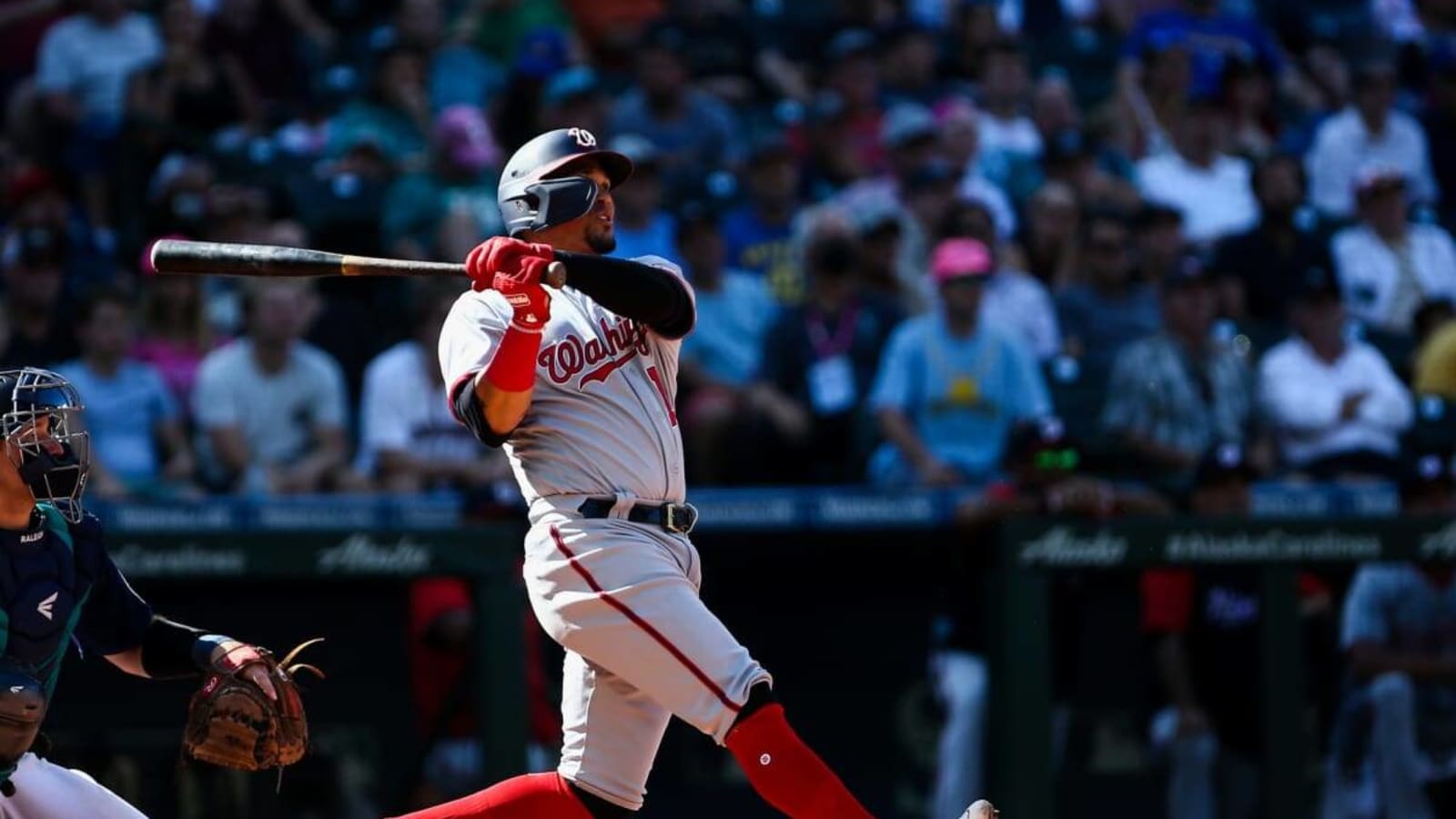 Watch: Nationals&#39; Ildemaro Vargas Hits Game-Winning Homer Off Paul Sewald