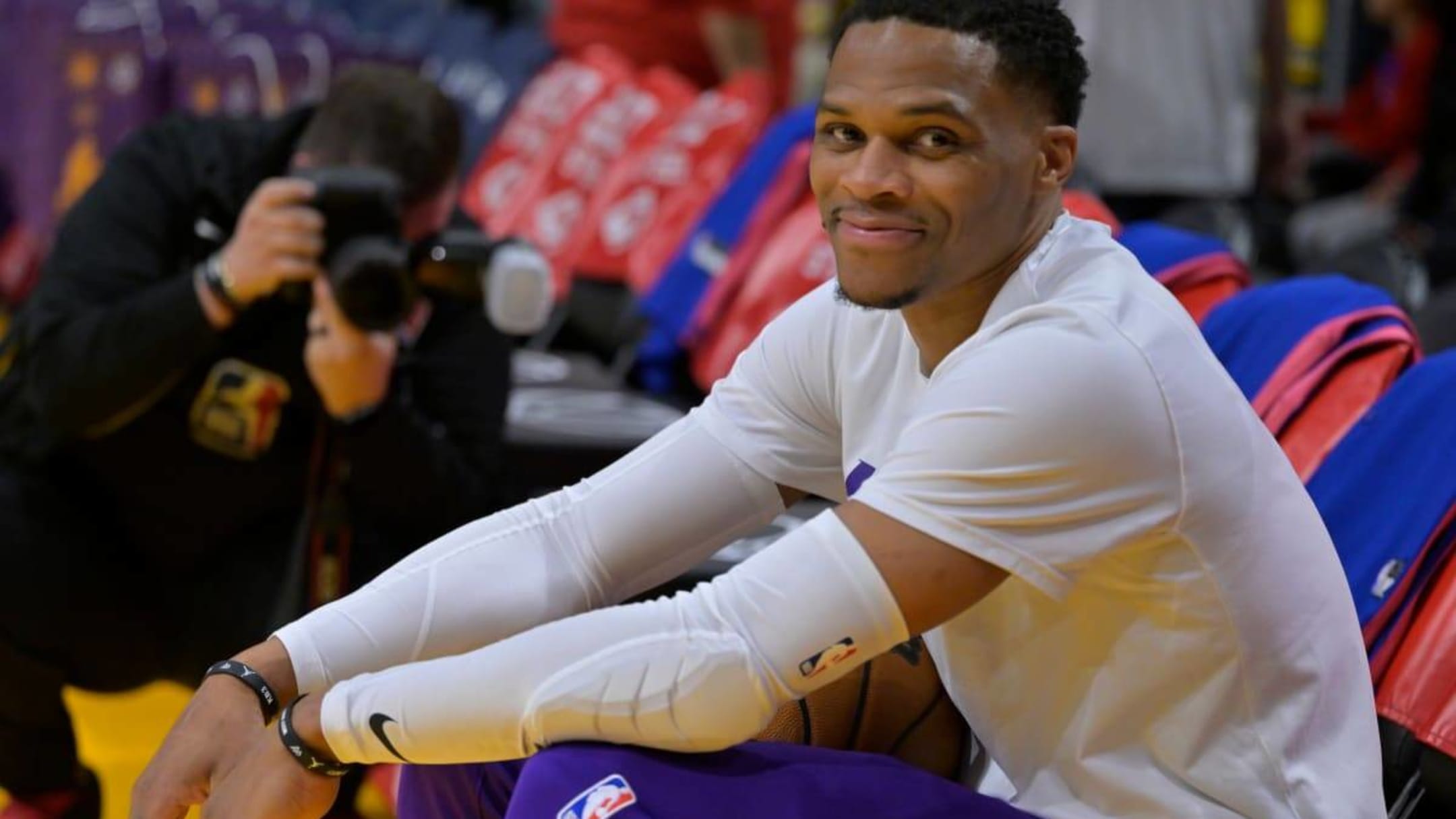 Russell Westbrook officially signs with Clippers