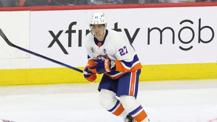 Islanders Must Address Lee’s Pending 2026 Free Agency This Summer