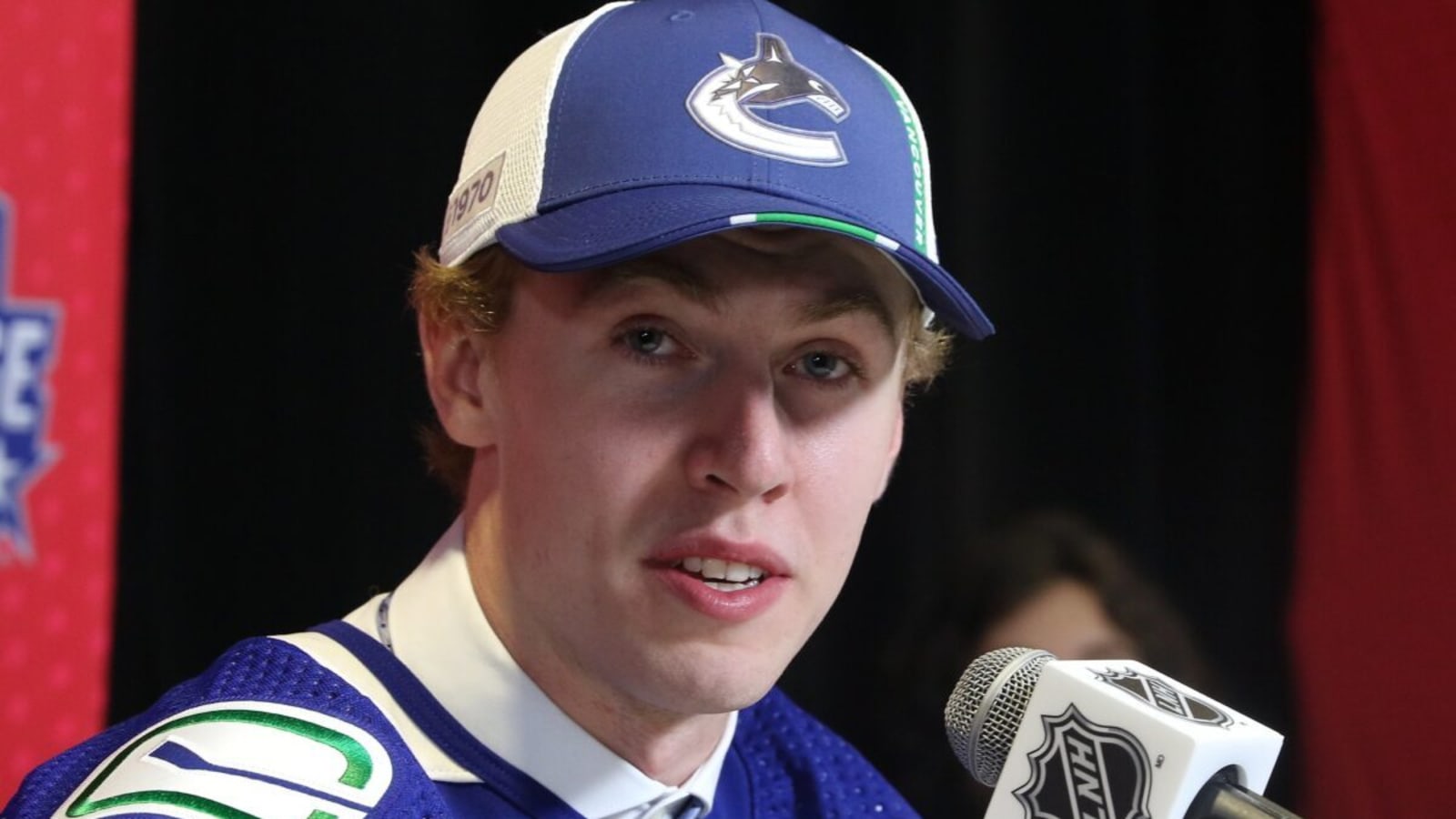 Canucks’ Lekkerimäki Poised for Breakout with Pettersson & DeBrusk