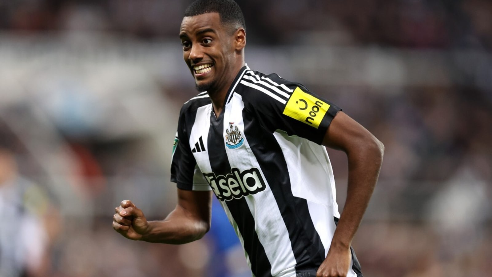 Alexander Isak directly addresses 'move rumours' amid Arsenal transfer interest
