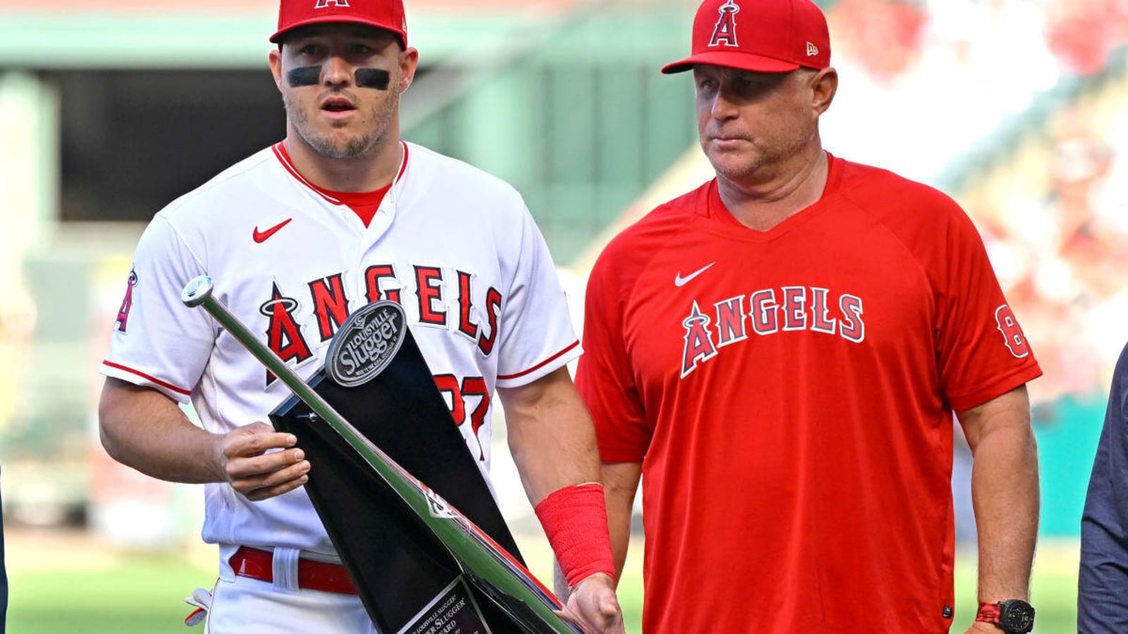 Los Angeles Angels keep Phil Nevin as manager for 2023 on 1-year