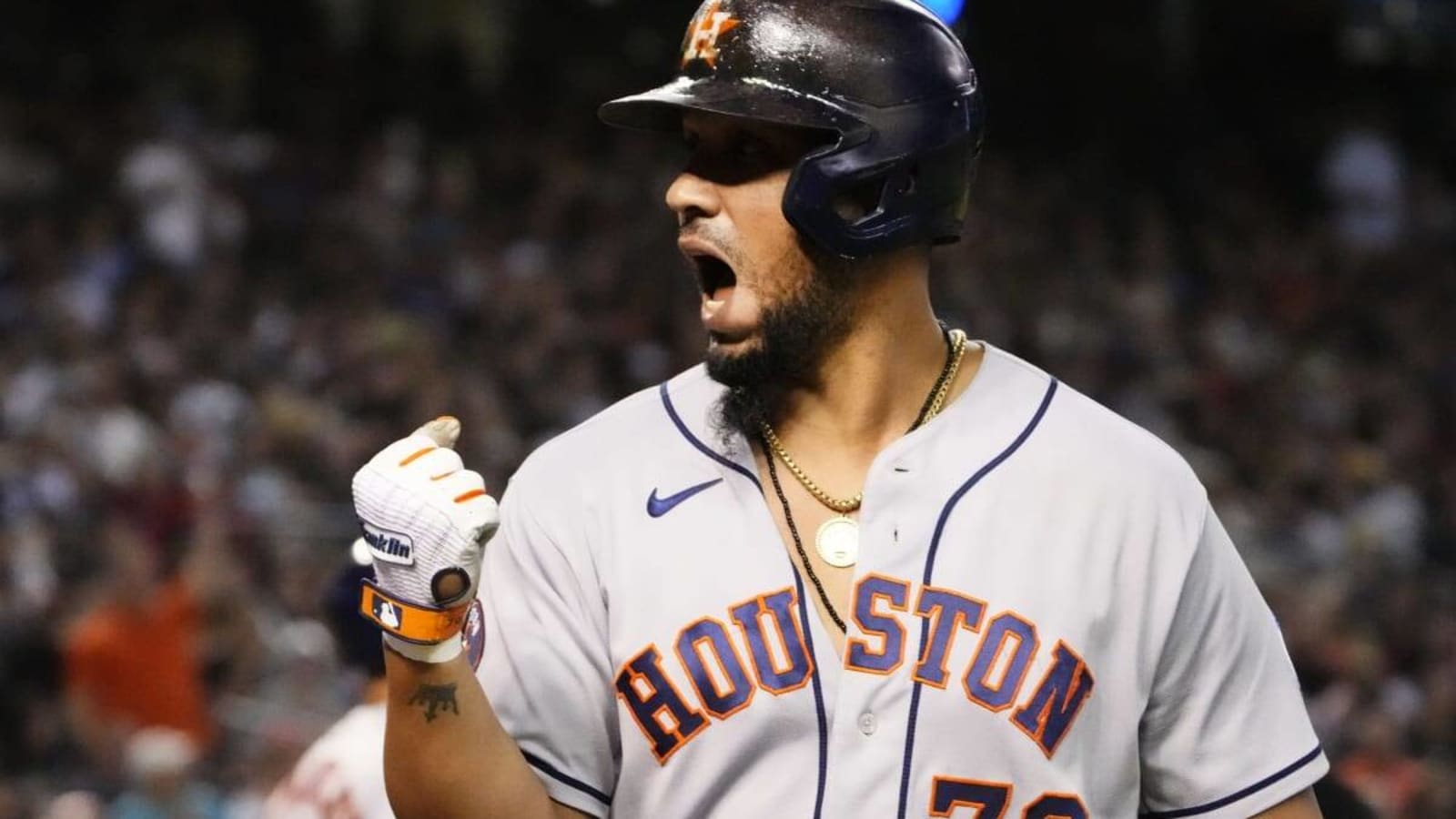 Jose Abreu hits 1st grand slam with Houston, adds 3-run home run