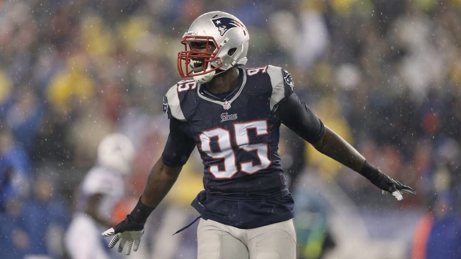 Chandler Jones posts, then deletes that he doesn't want to play