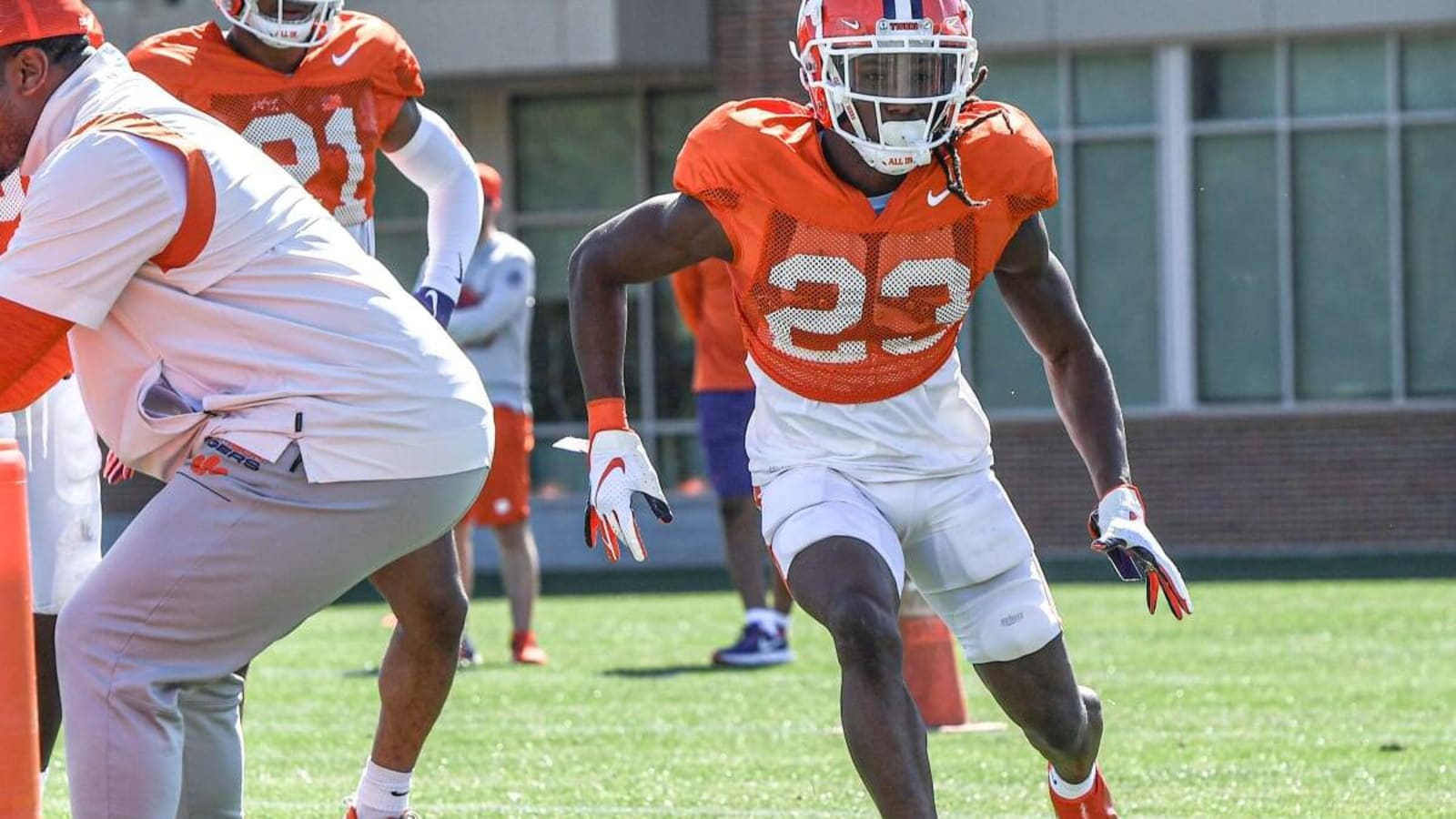 Missouri Tigers Grab Top Transfer Portal Cornerback