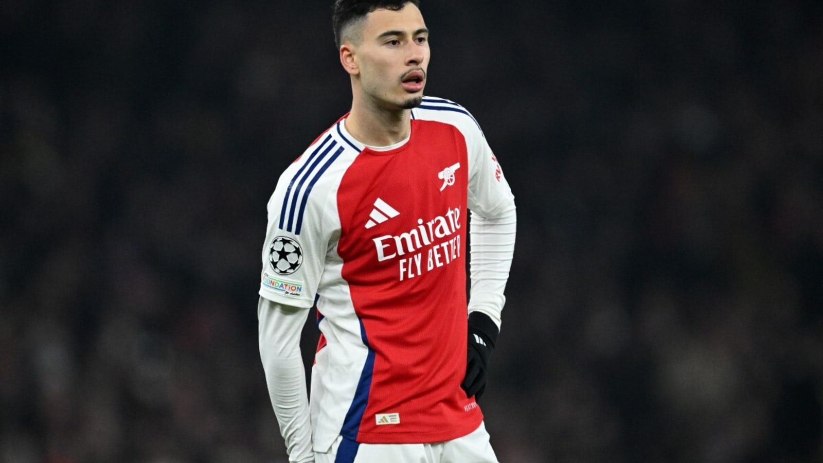 Arsenal star happy to stay despite club’s plans to trigger release clause