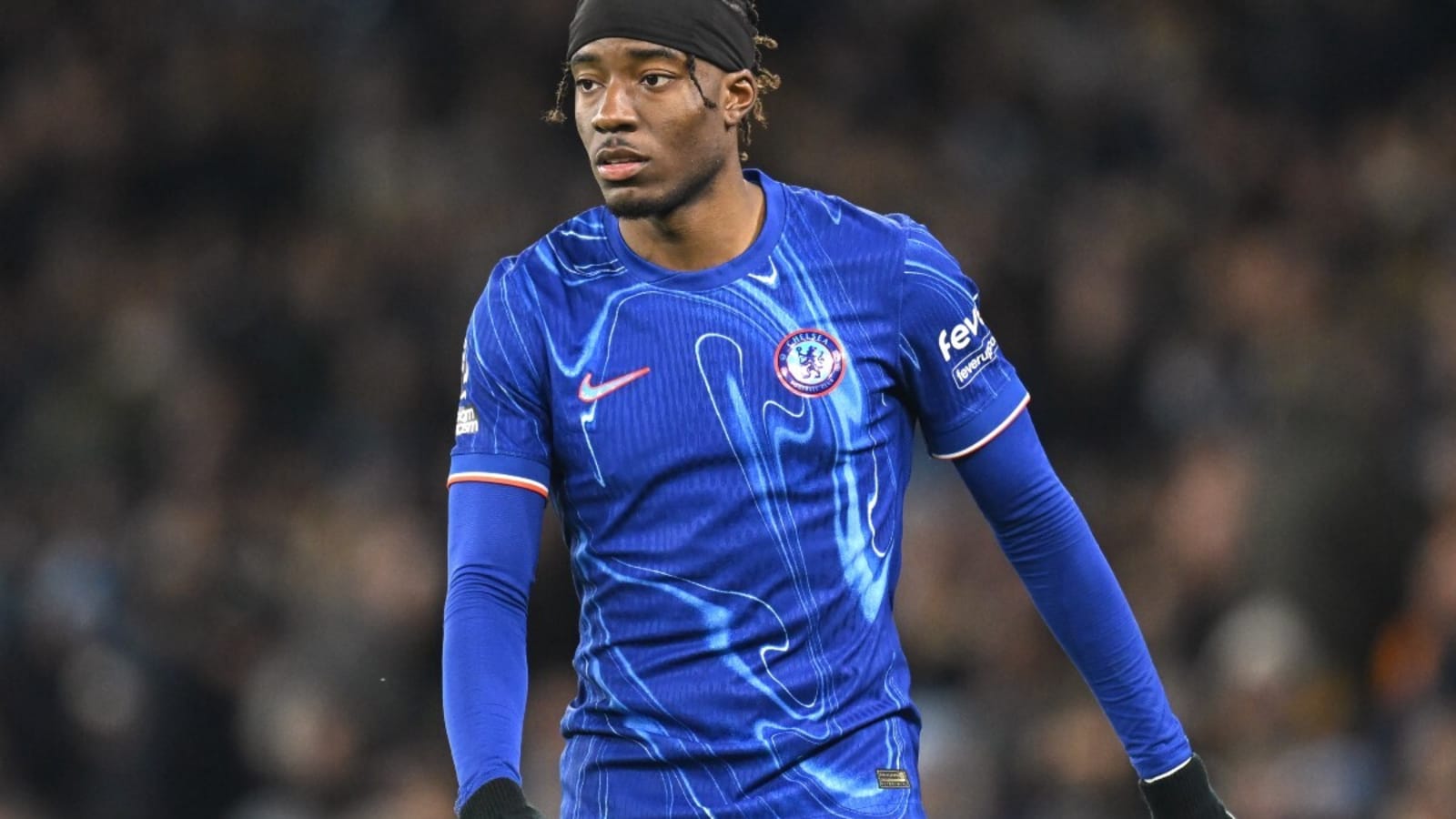 Report: Chelsea winger offered escape route in summer window