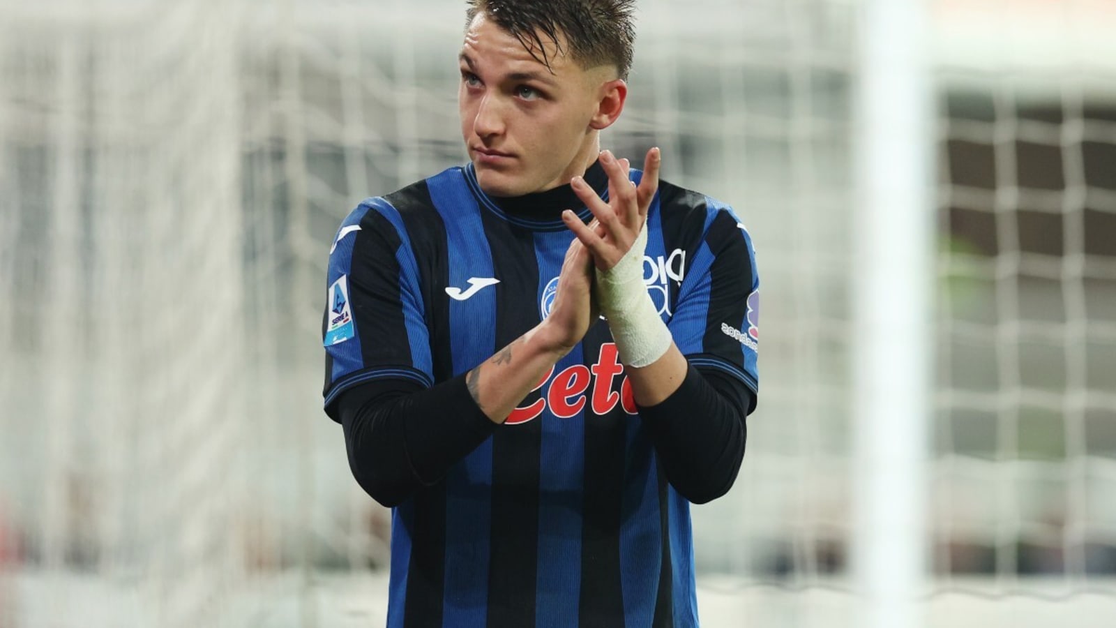 Report: Man United lining up move for 'great striker' despite Sesko signing