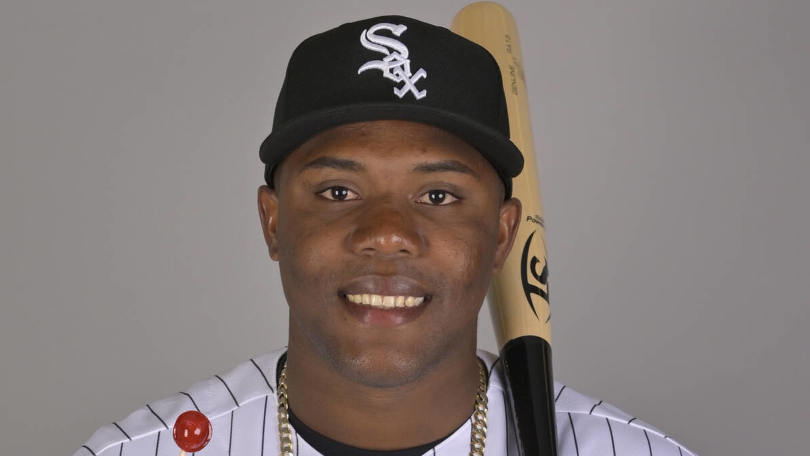 White Sox To Select Contracts Of Oscar Colas, Hanser Alberto; Leury Garcia Won’t Make Opening Day Roster