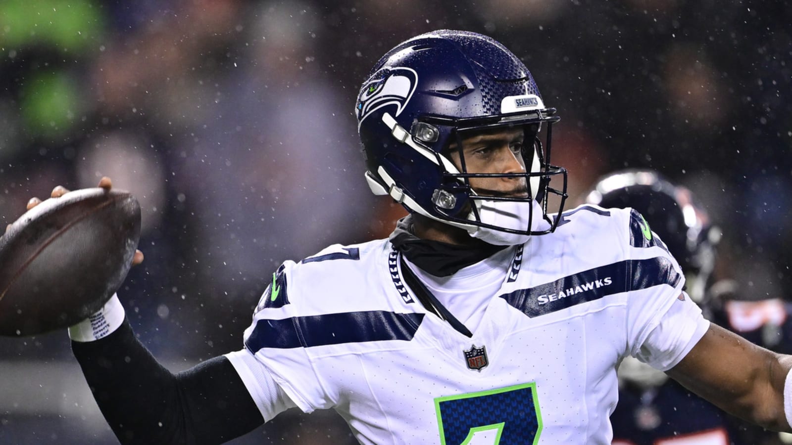Seahawks keep division hopes alive with ugly win vs. Bears