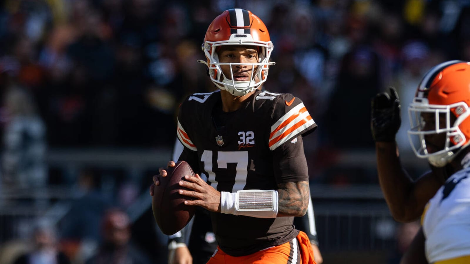 Browns make quarterback decisions for Broncos game