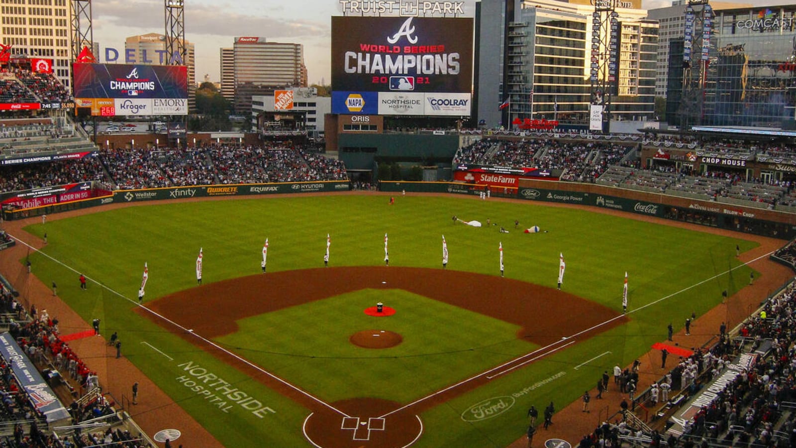 Mets' broadcast has weird focus on Braves' Chick-fil-A cow