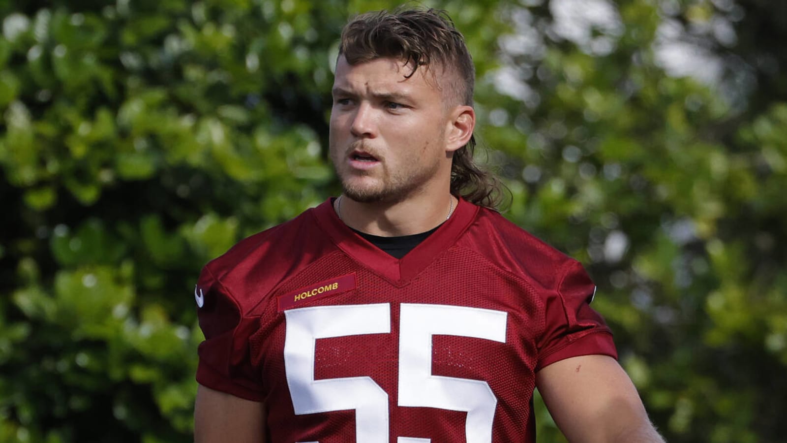 Commanders LB Cole Holcomb out for season after foot surgery