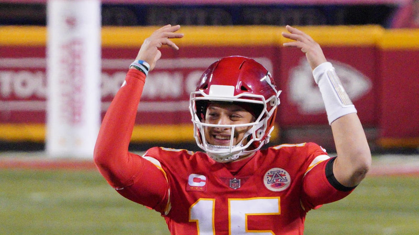 Chiefs QB Patrick Mahomes says he's reading defenses better than before