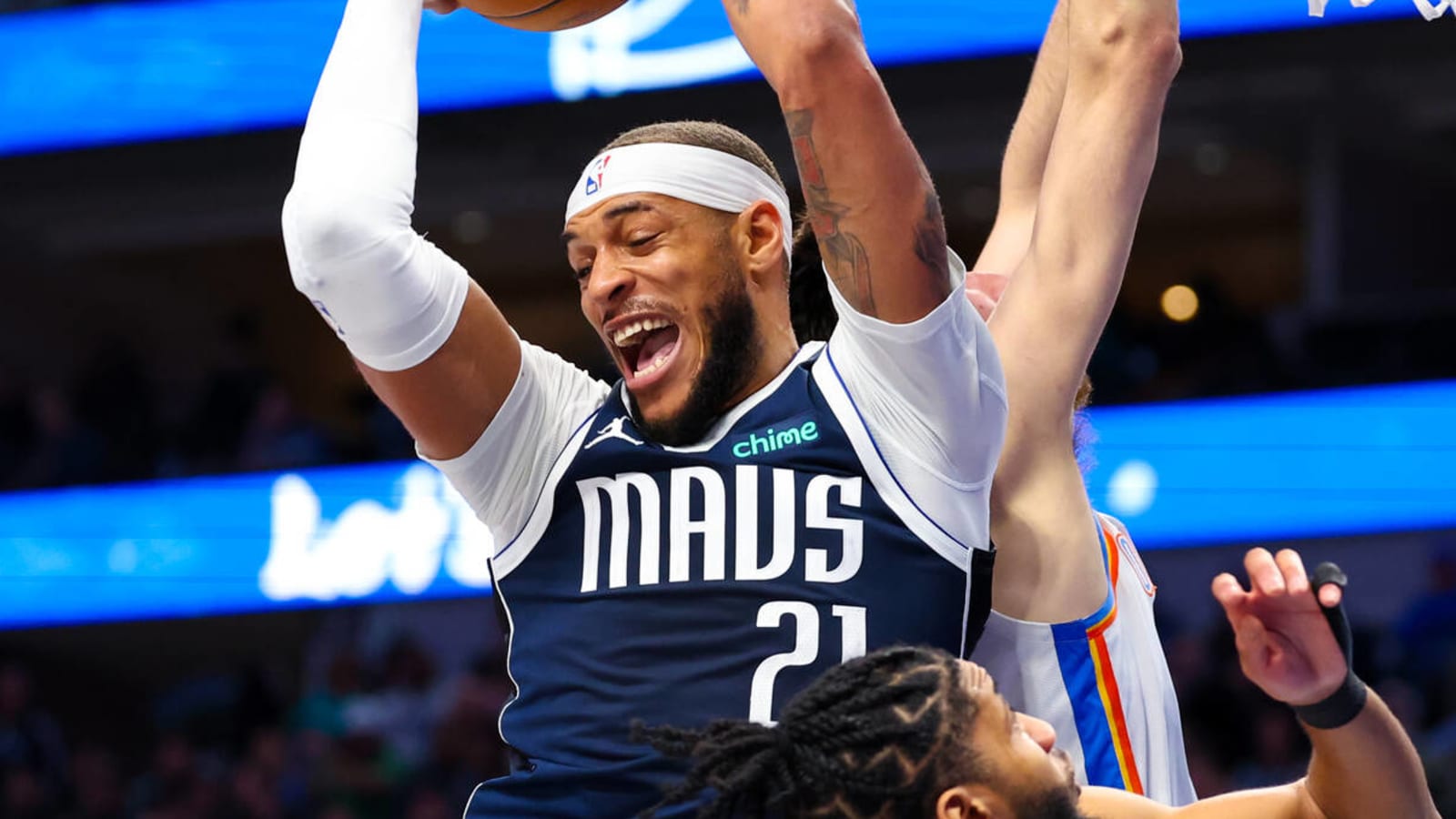 Mavs big man hopes not to 'jinx' himself chasing Wilt Chamberlain record