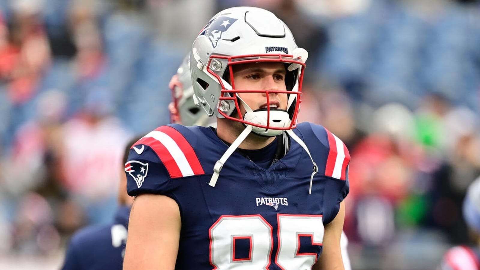 Patriots finalizing multiyear deal with TE