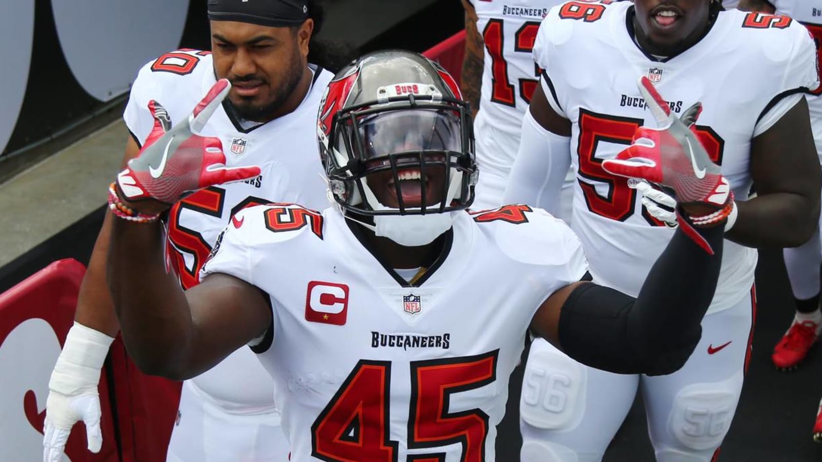 Buccaneers: Devin White's IG post amid 'champagne problems' will make fans  smile