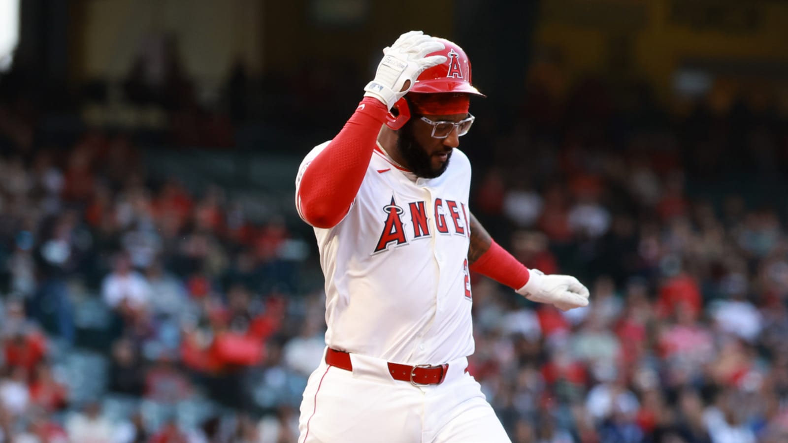 Padres Sign Niko Goodrum To Minor League Deal