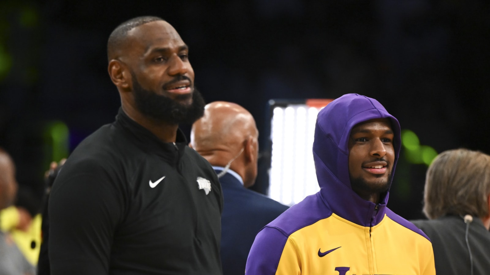 Cavaliers welcome home LeBron and Bronny James with nice gesture