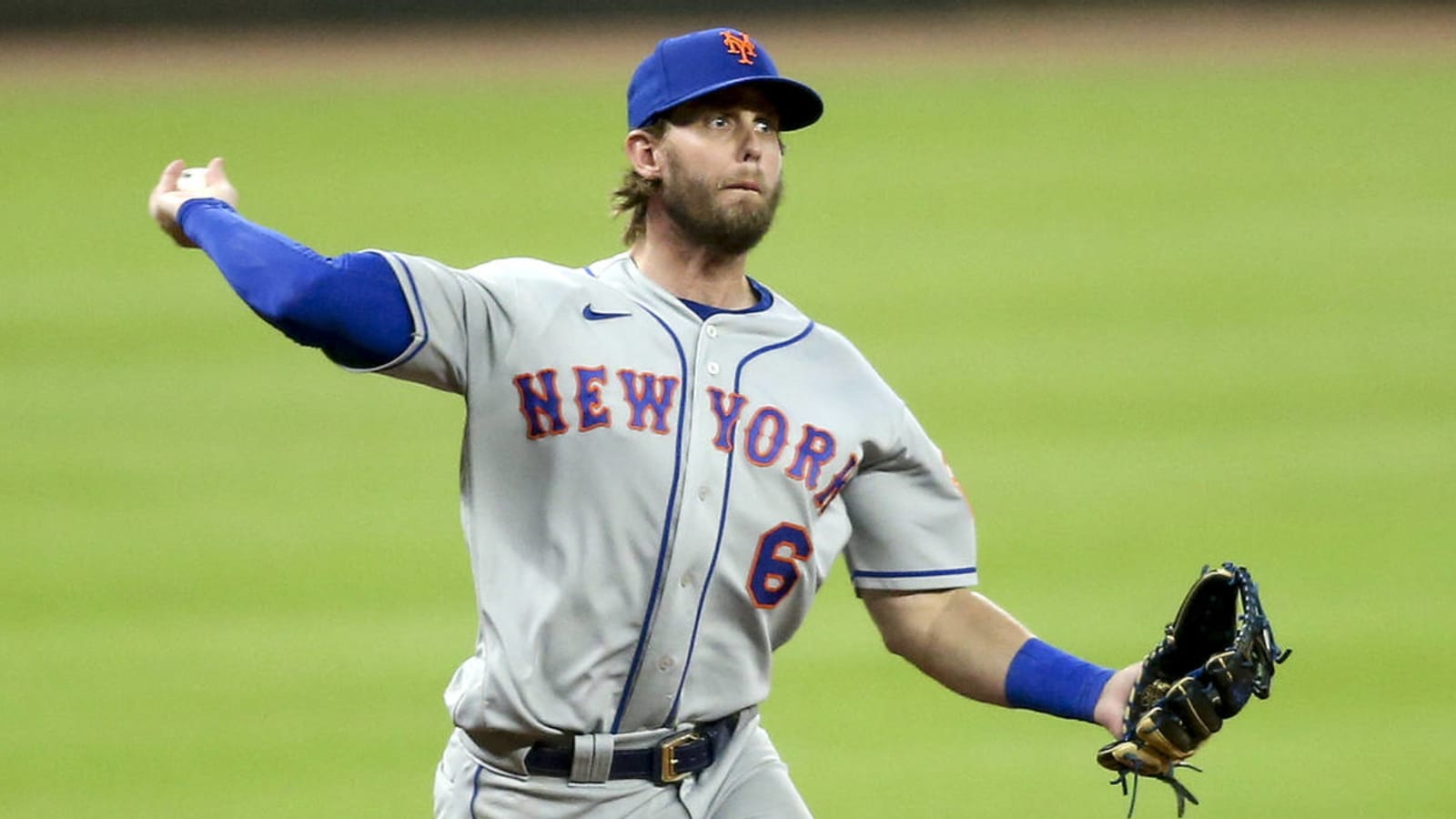 FORMER FLYER JERRY BLEVINS RE-SIGNS WITH NEW YORK METS