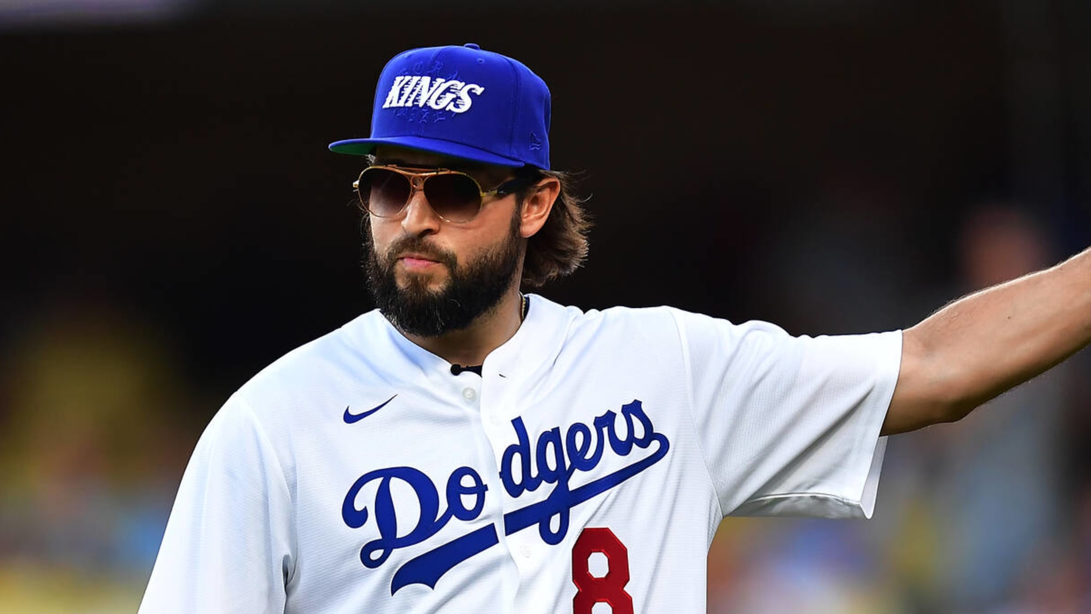 Drew Doughty takes on the Dodgers Game for Kings Night!