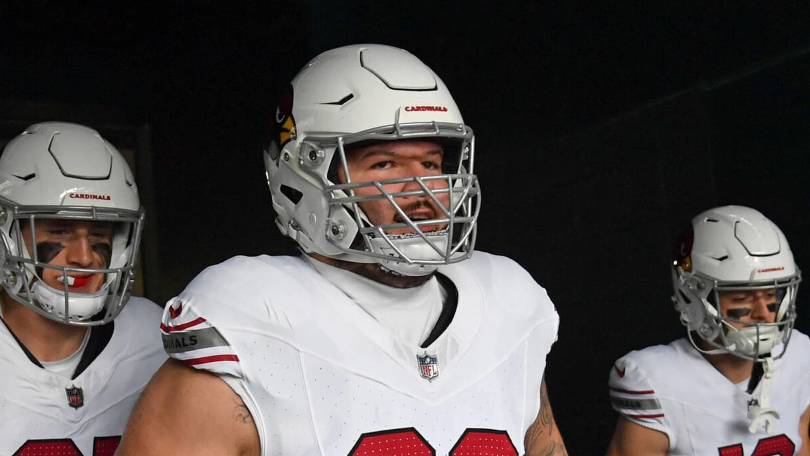 Cardinals to re-sign offensive lineman