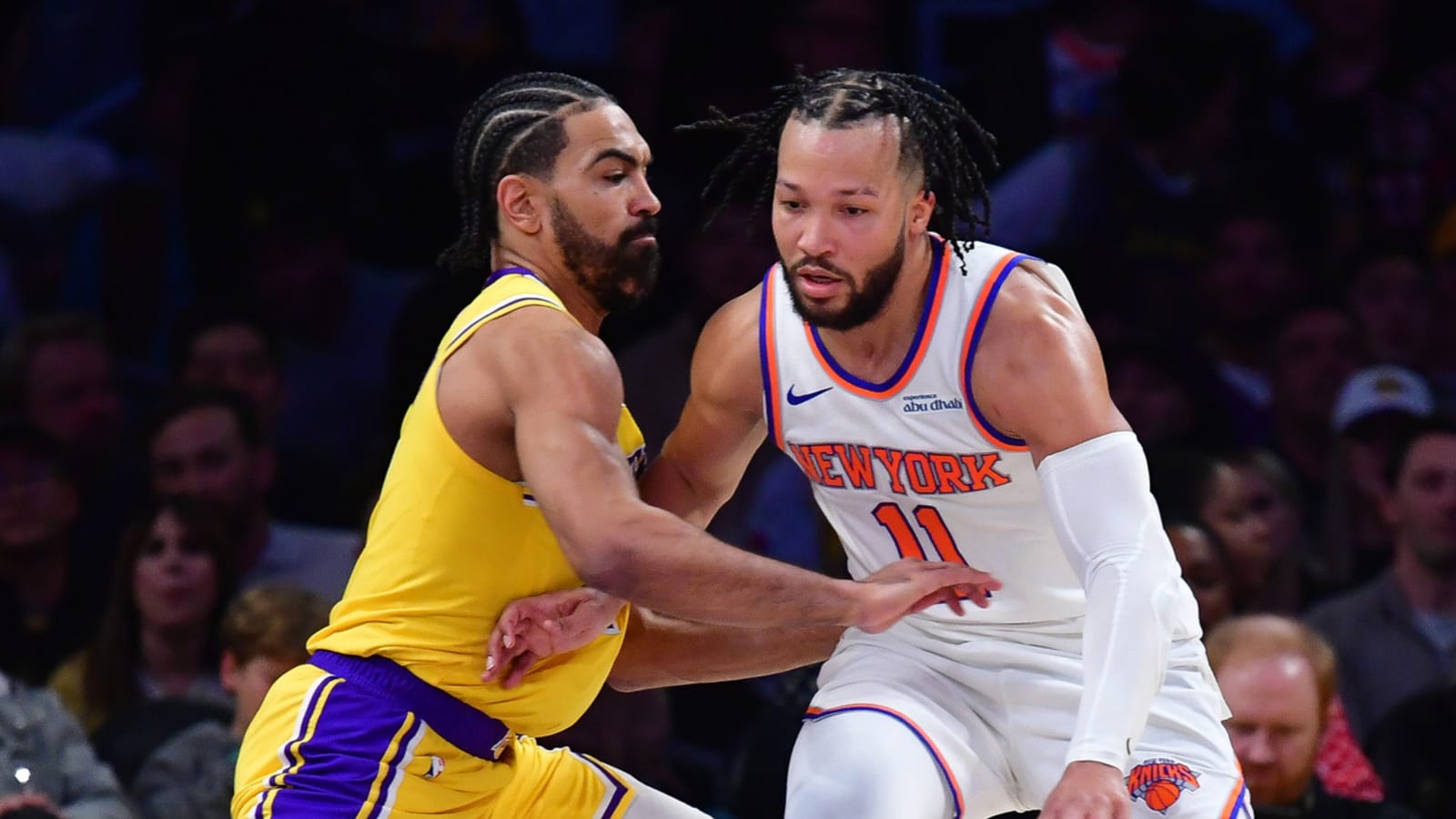 Lakers' stifling defense gives them OT win over Knicks