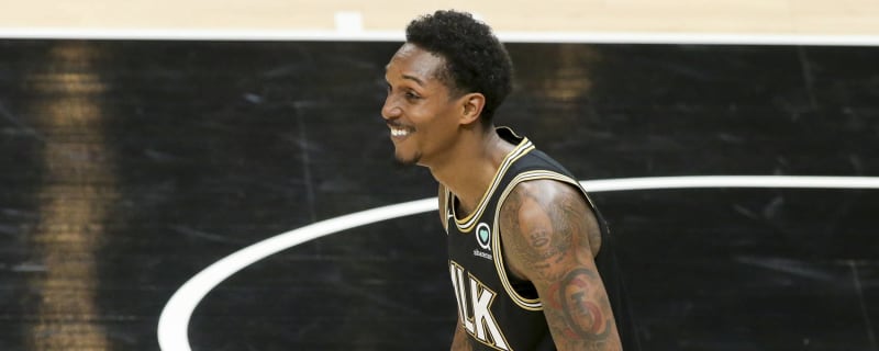 Lou Williams remains with Hawks on one-year, $5 million deal