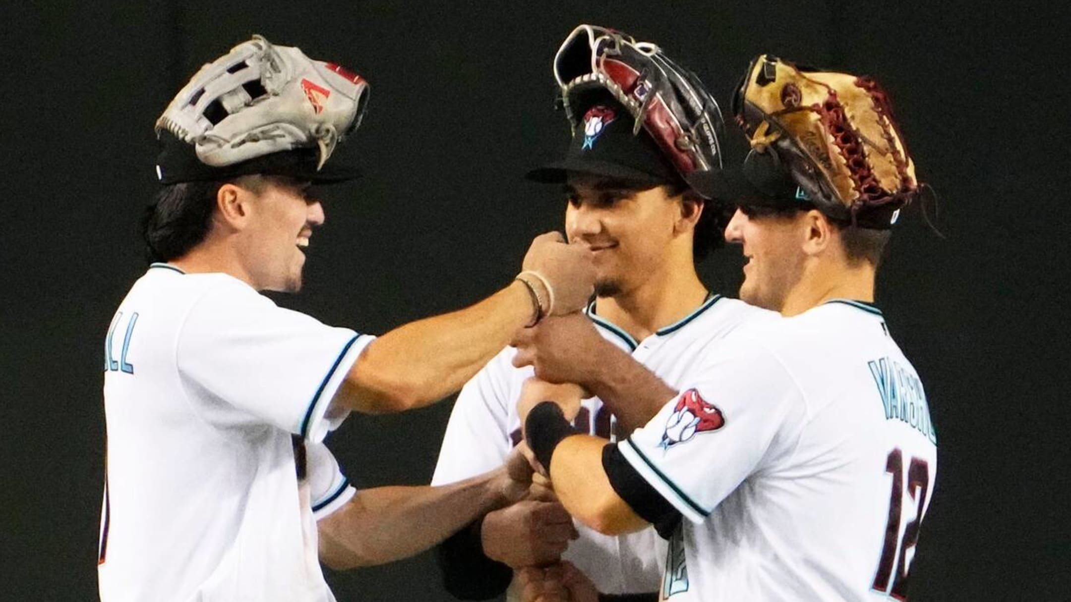 Four Infielders Who Defended the Outfield - AZ Snake Pit