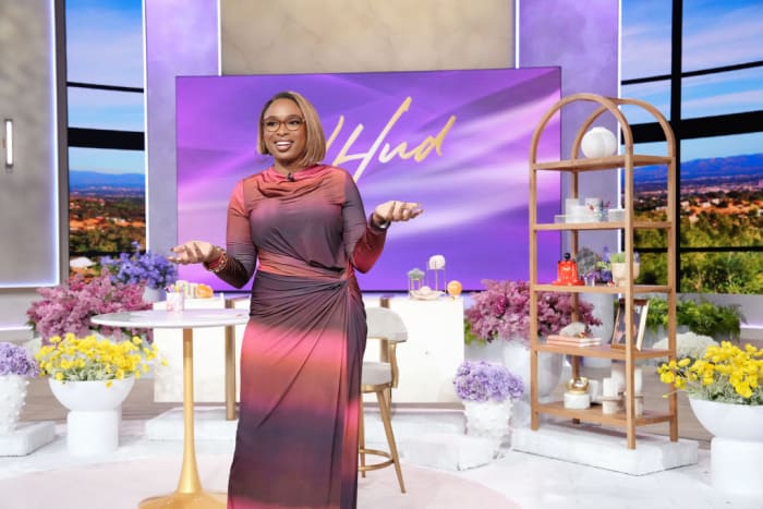 Spirit tunnels at 'The Jennifer Hudson Show' go viral