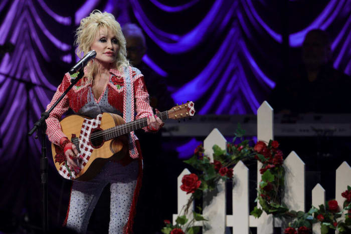 2022: Parton receives $100 million donation from Jeff Bezos