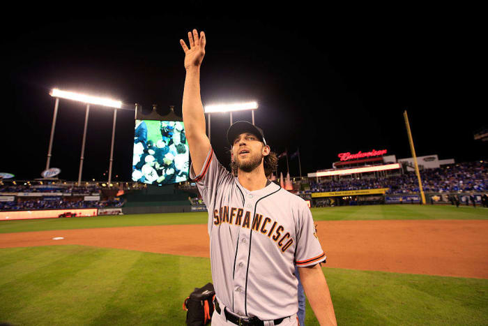 Giants love watching Madison Bumgarner flex his muscles at the plate