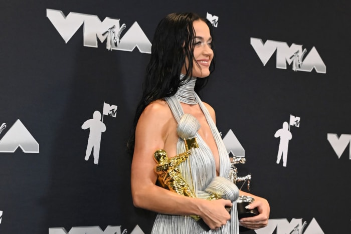 Katy Perry is honored with the MTV Video Vanguard Award