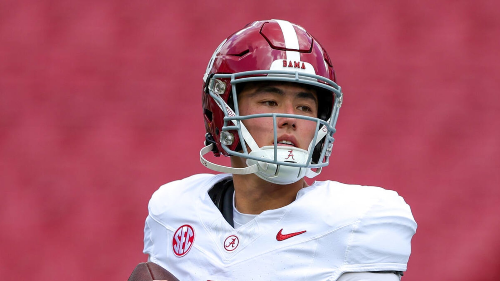 Alabama QB enters transfer portal, but with an interesting twist