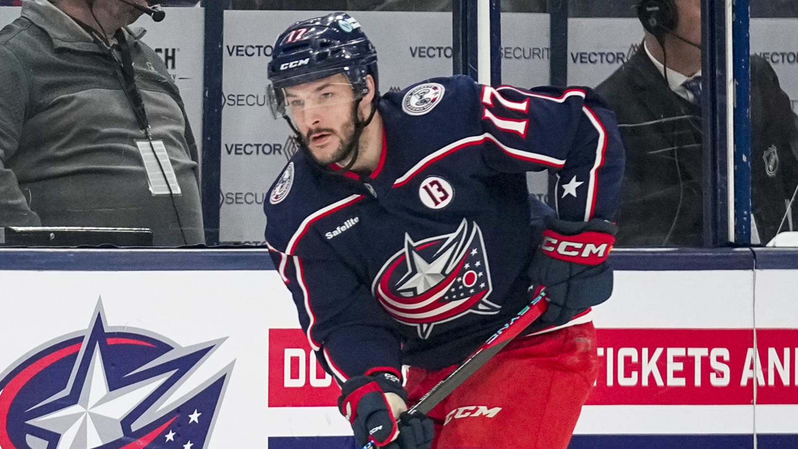 Watch: Blue Jackets take Stadium Series game on controversial goal