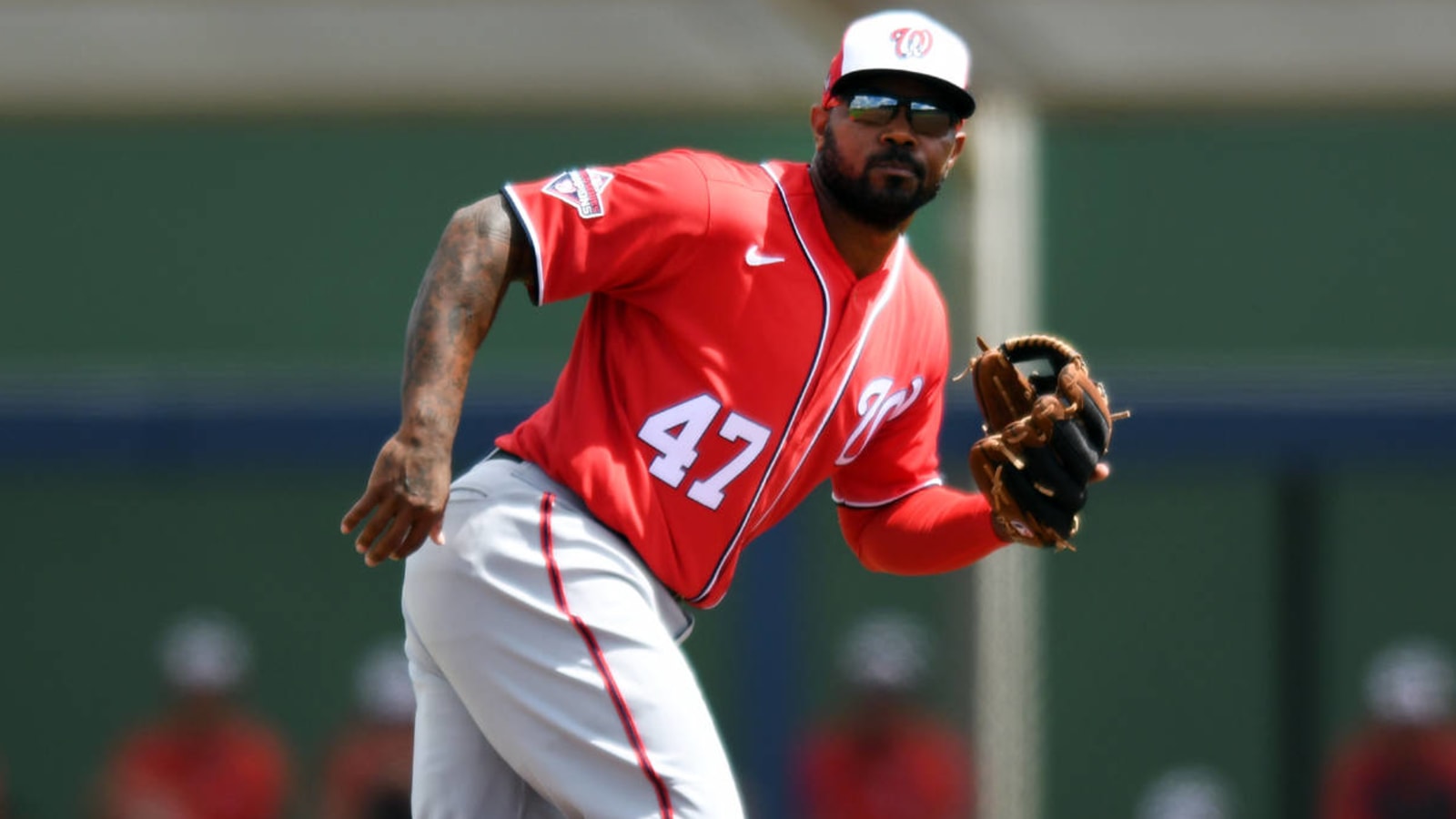 Nationals' Howie Kendrick heads to injured list with strained hamstring