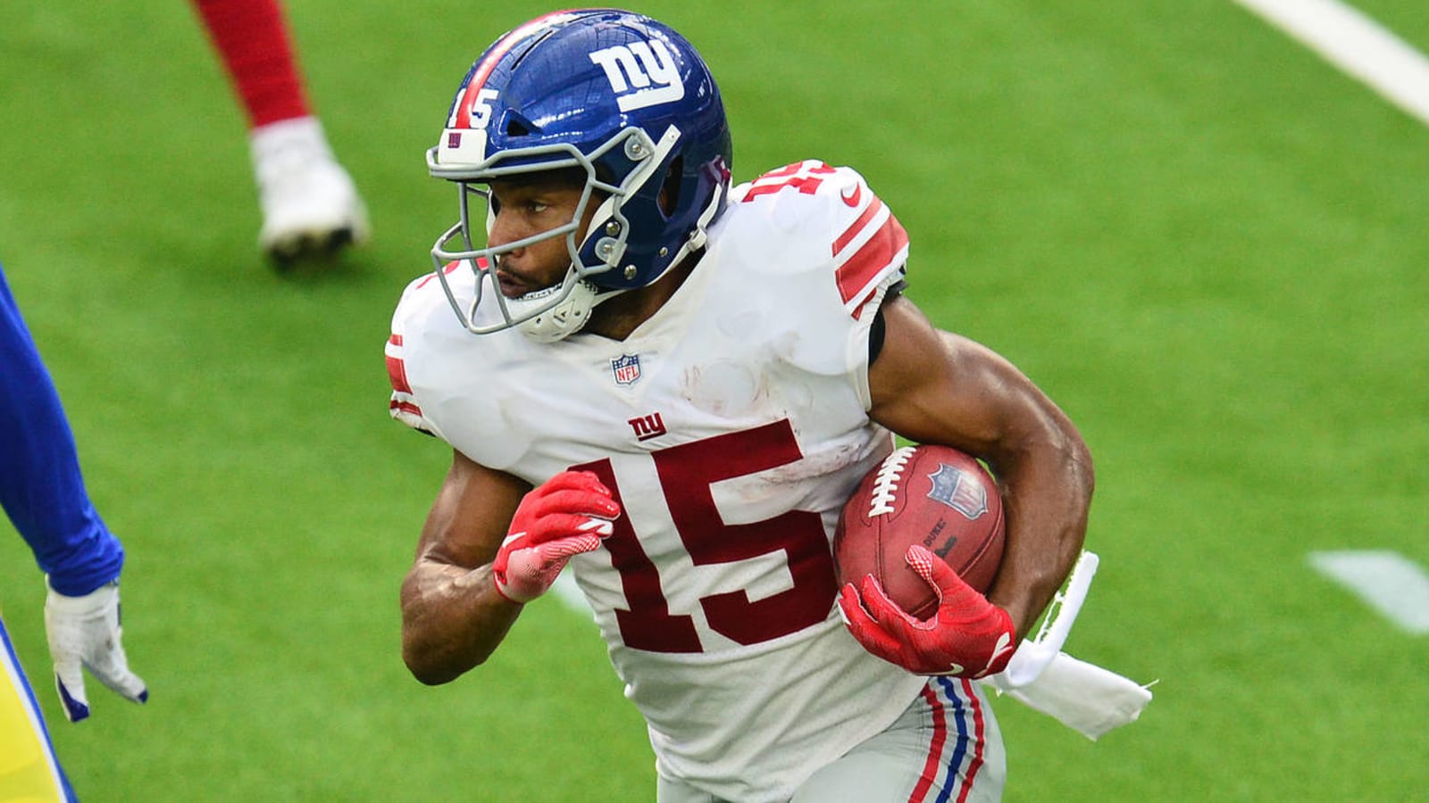 Tate apologizes to Giants teammates for outburst