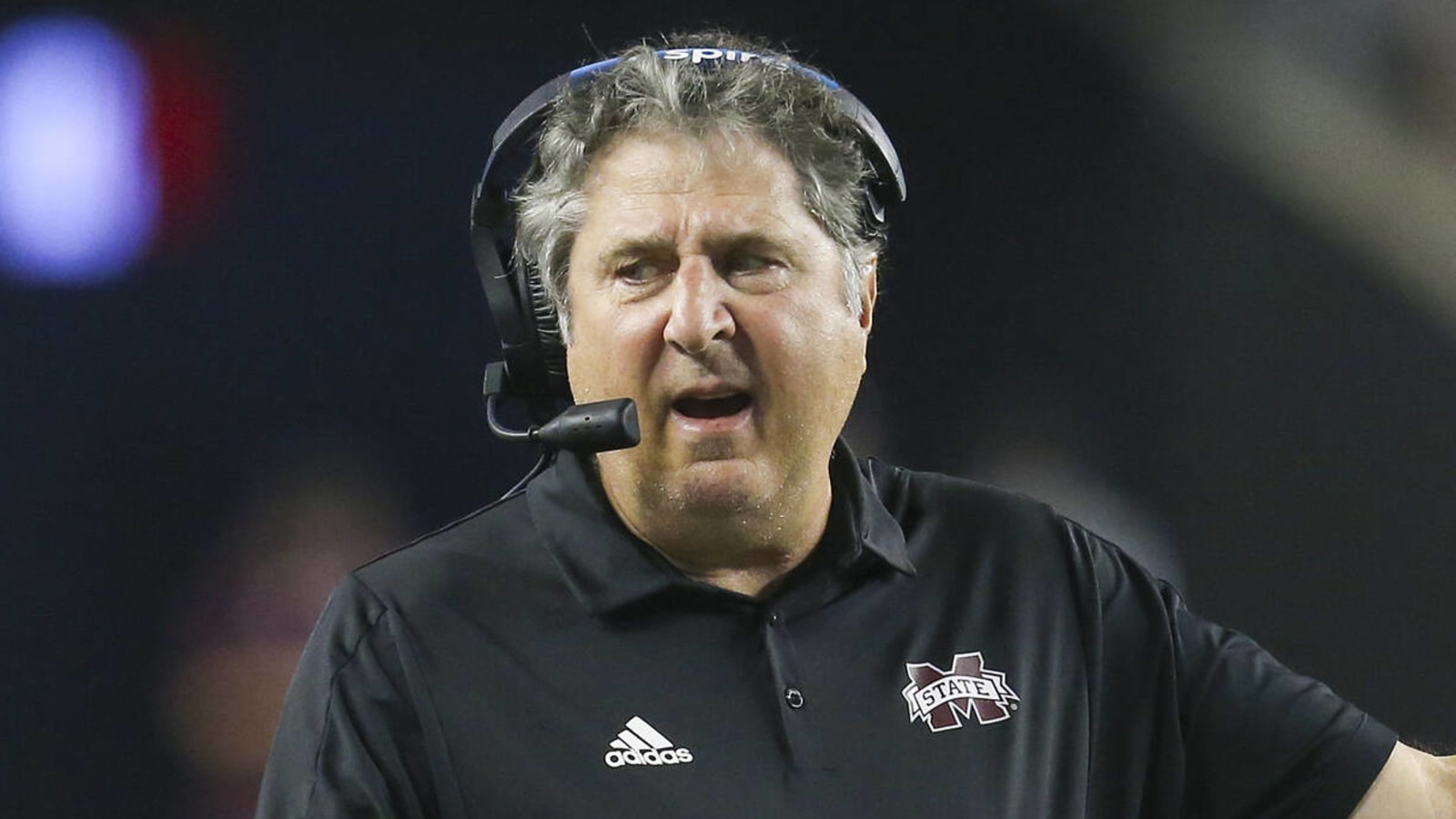 College football world mourns the death of Mike Leach