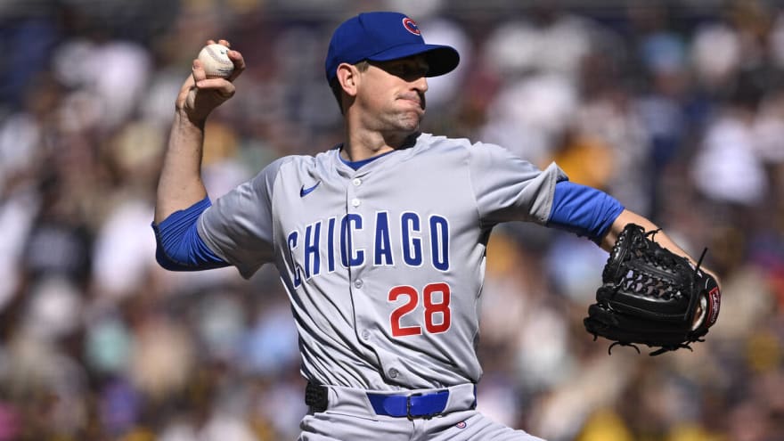 Cubs place two pitchers on injured list