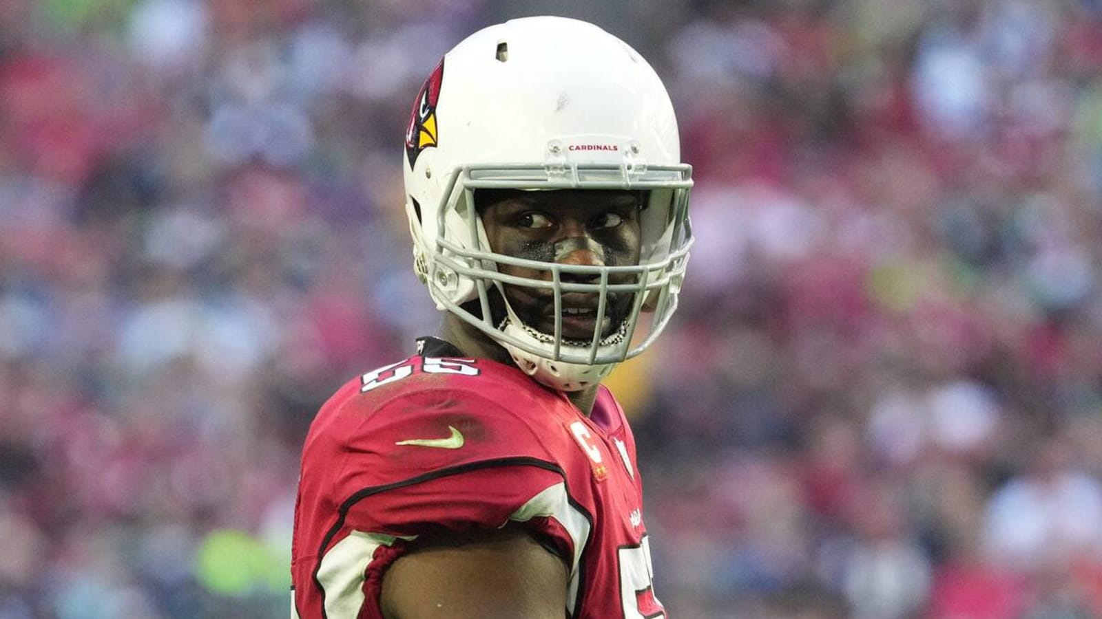 Pro Bowl DE/LB Chandler Jones agrees to sign with Raiders