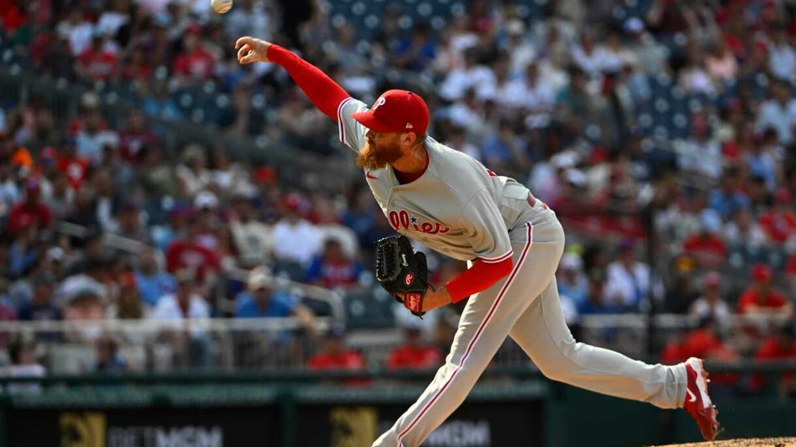 Mets designate veteran righty for assignment