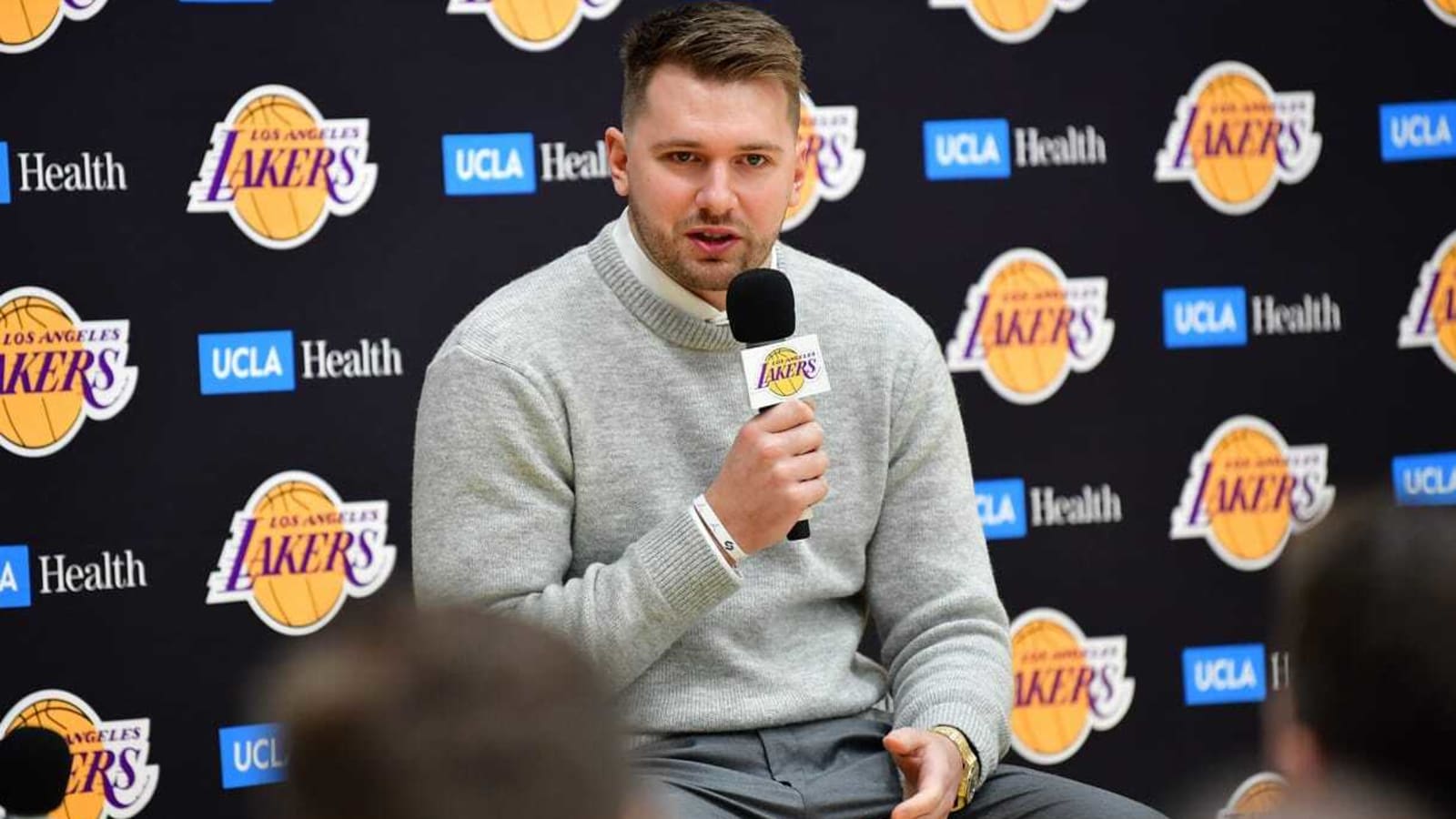 Lakers: Hall of Fame duo resides in Los Angeles