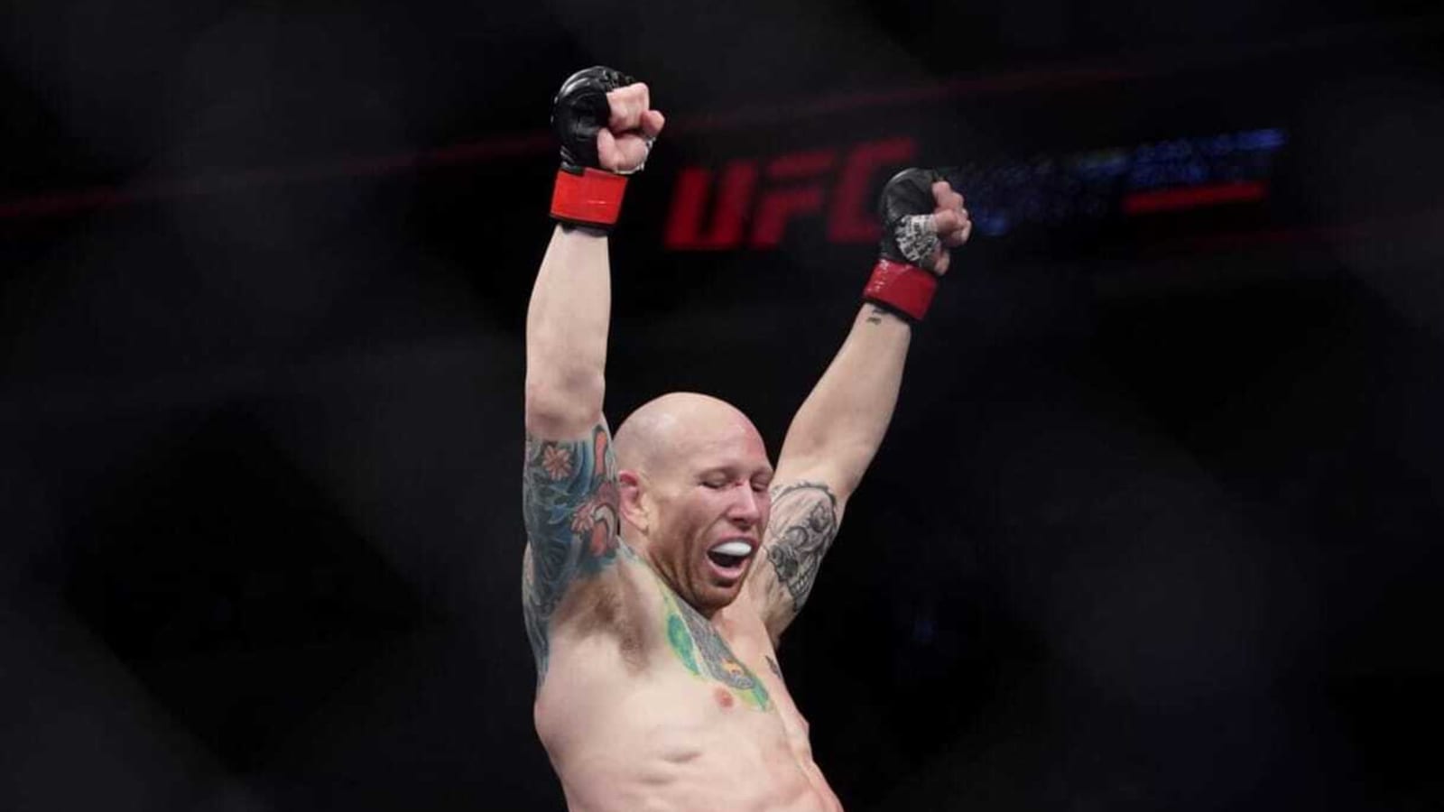UFC booking main event between Josh Emmett and Lerone Murphy