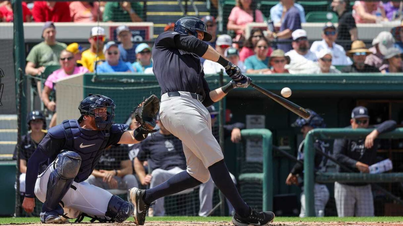 Yankees are keeping young bat in the backup catcher battle